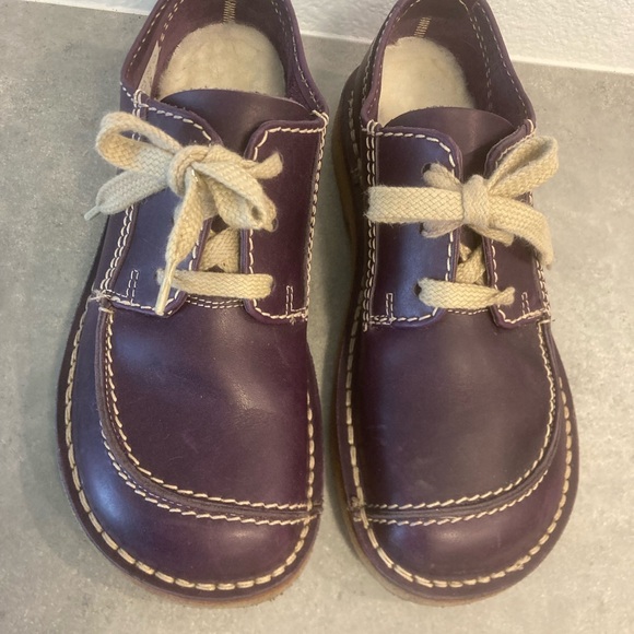 Duckfeet Lace Up Shoe - Picture 2 of 12